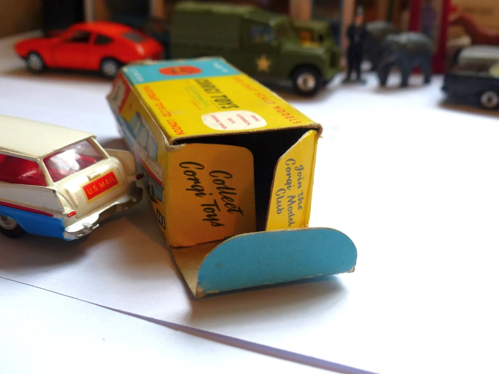 443 Plymouth Sports Suburban US Mail with original box
