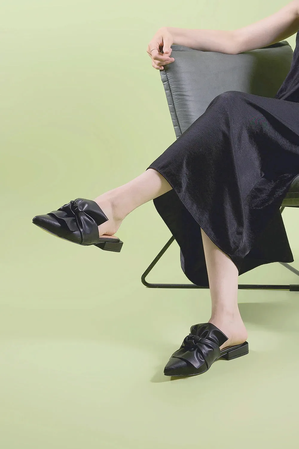 ALL BLACK FOOTWEAR - Fold & Knot Slide