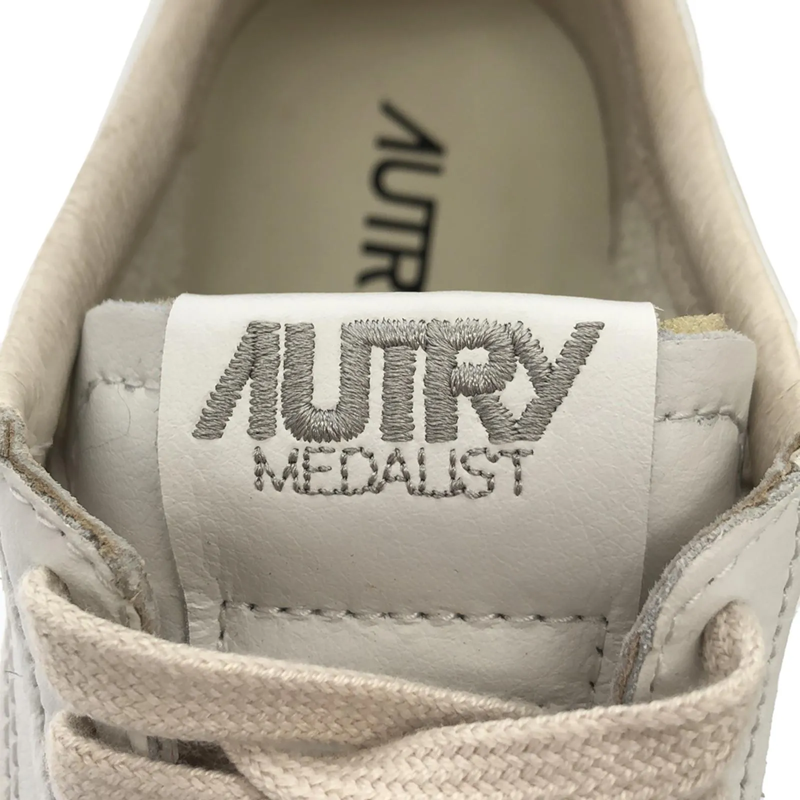 AUTRY Leather Sneakers AULWLD0640