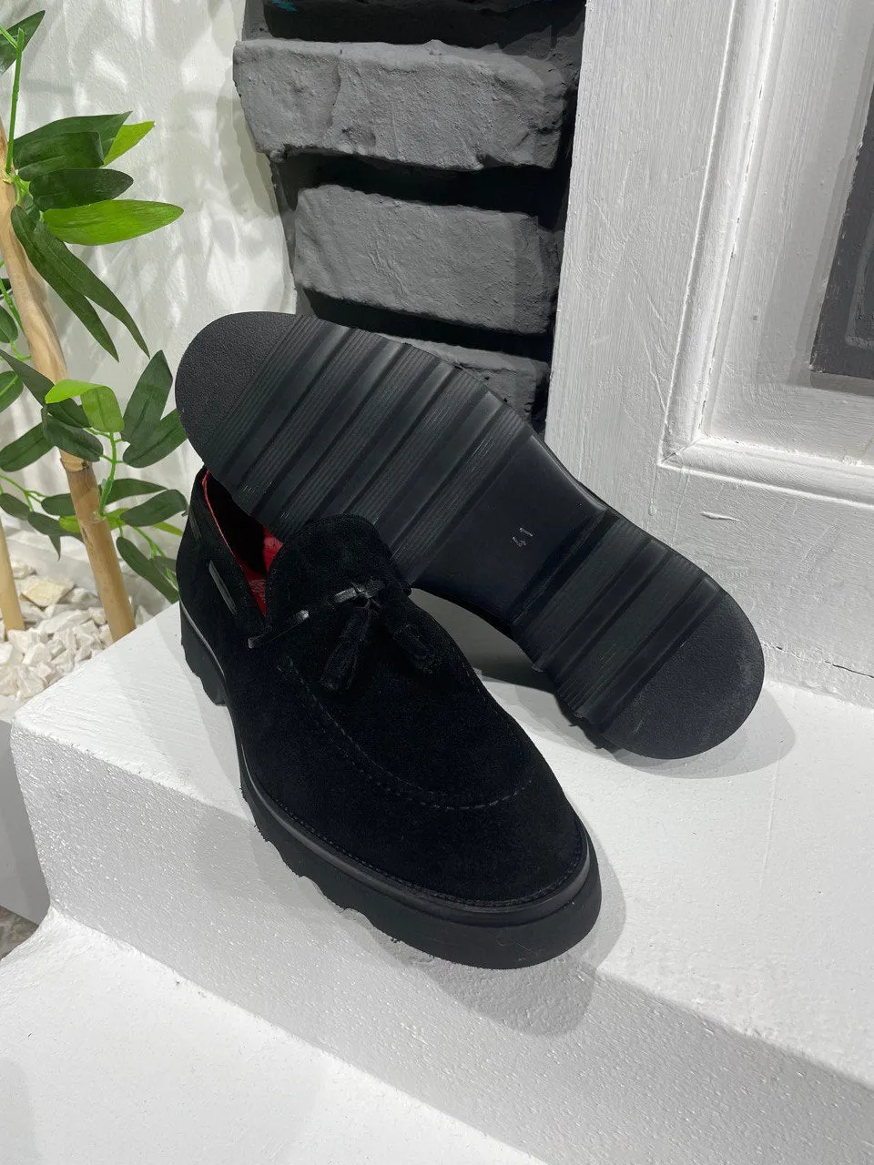Garen Suede Black Shoes